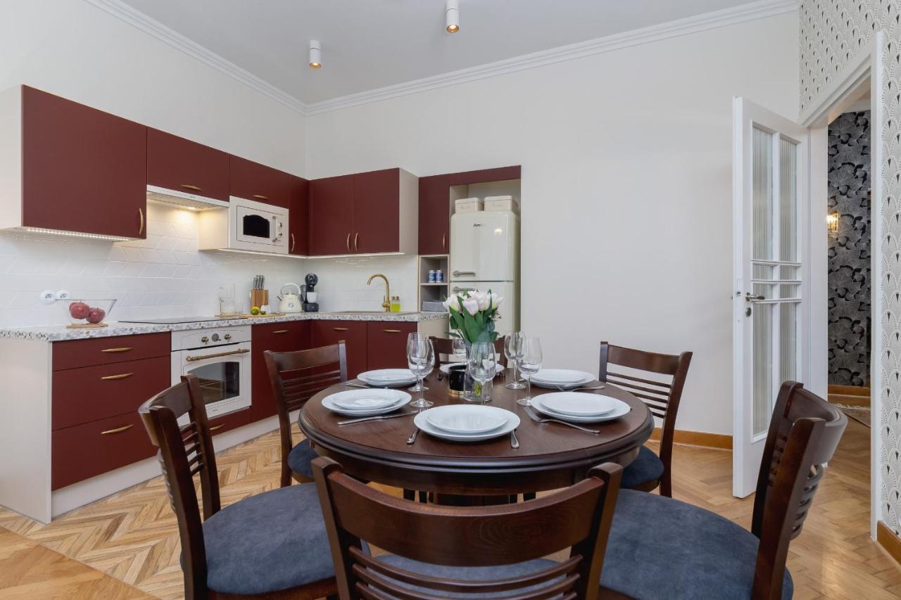 Luxurious & Unique Apartment Mickiewicza Cracow By Renters Prestige Krasków Eksteriør bilde