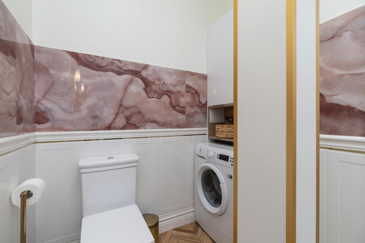 Luxurious & Unique Apartment Mickiewicza Cracow By Renters Prestige Krasków Eksteriør bilde